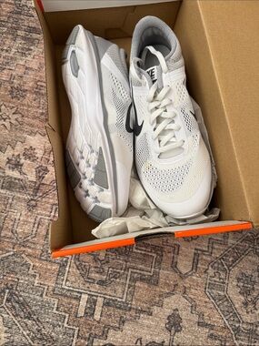 Nike White and Gray Mesh Running Sneakers